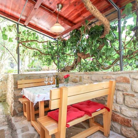 Carla Guest House Новиград Екстериор снимка