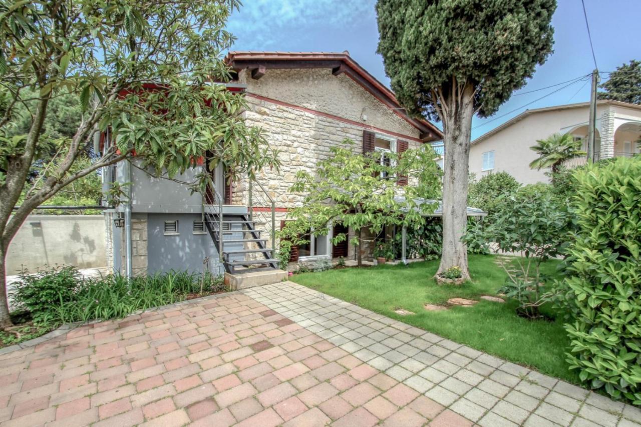Carla Guest House Новиград Екстериор снимка