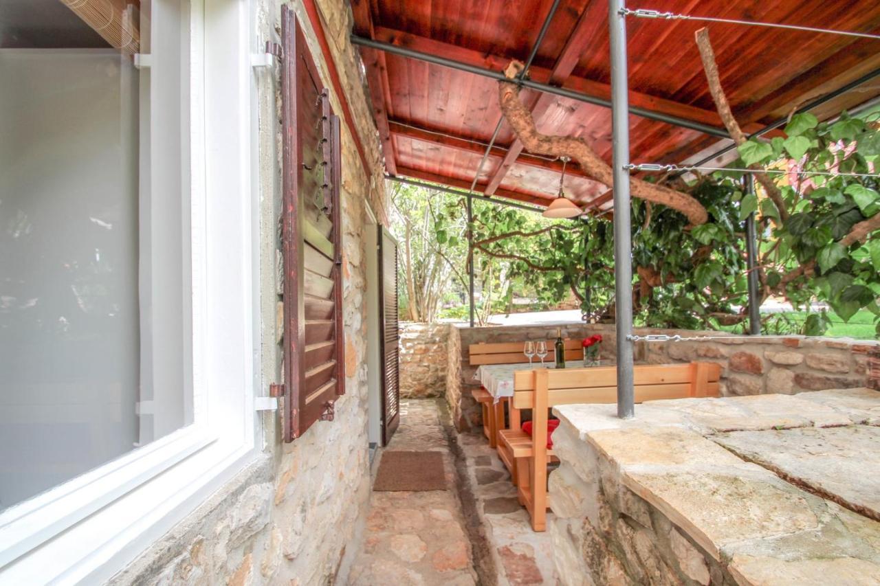 Carla Guest House Новиград Екстериор снимка