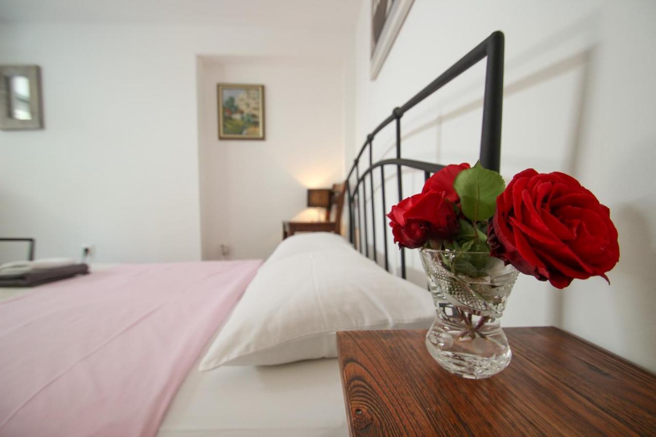 Carla Guest House Новиград Екстериор снимка