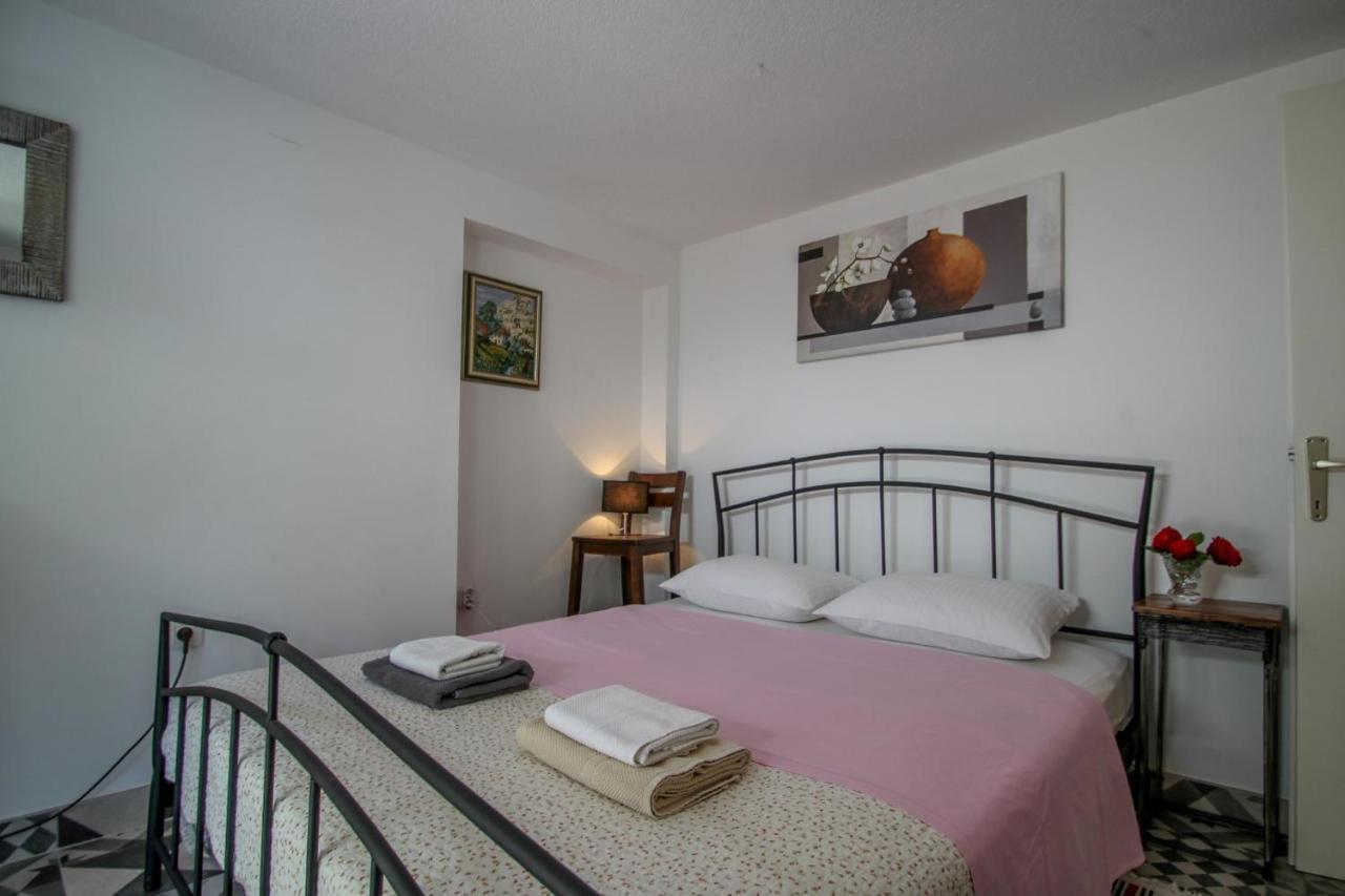 Carla Guest House Новиград Екстериор снимка