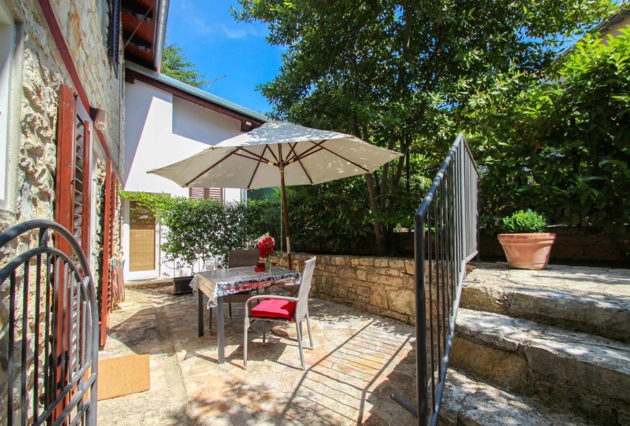 Carla Guest House Новиград Екстериор снимка